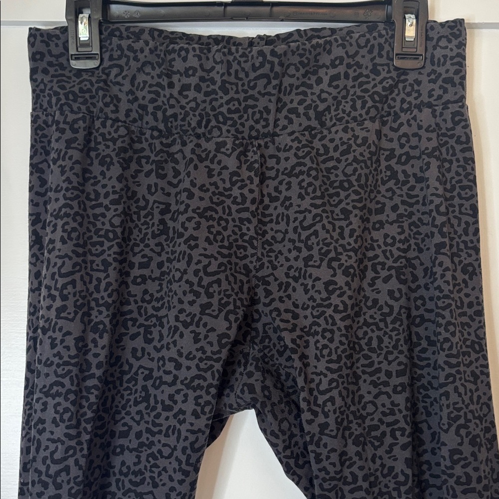 Lane Bryant Charcoal Leopard Print Leggings size A/B